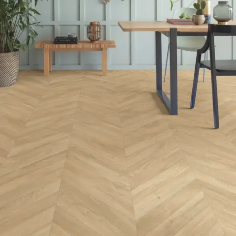 Imagen Q ST IMPRESSIVE PATTERNS-ROBLE MEDIO CHEVRN IPA4160 2